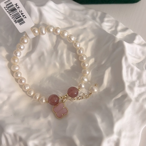 Pearl Bracelet - Picture 2 of 3